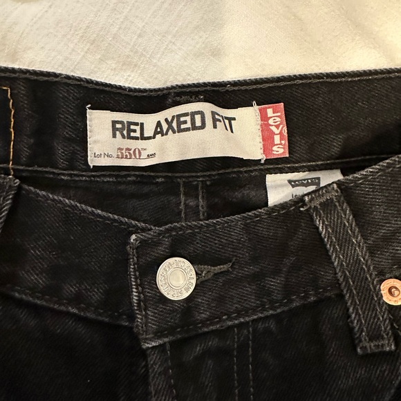 Levi’s 550 Jeans - Picture 4 of 6